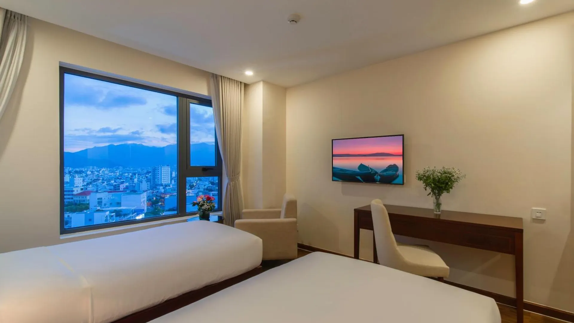 Florida Hotel Nha Trang 5*,